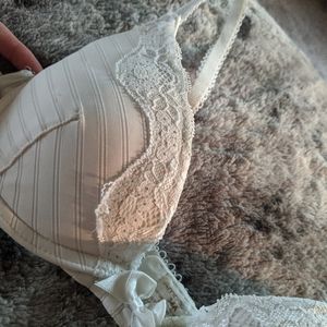 White Ambrielle bra 34A